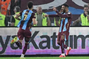 Muhammed Salah, "Fırtına" gibi esti: Trabzonspor, Galatasaray'ı farklı geçti