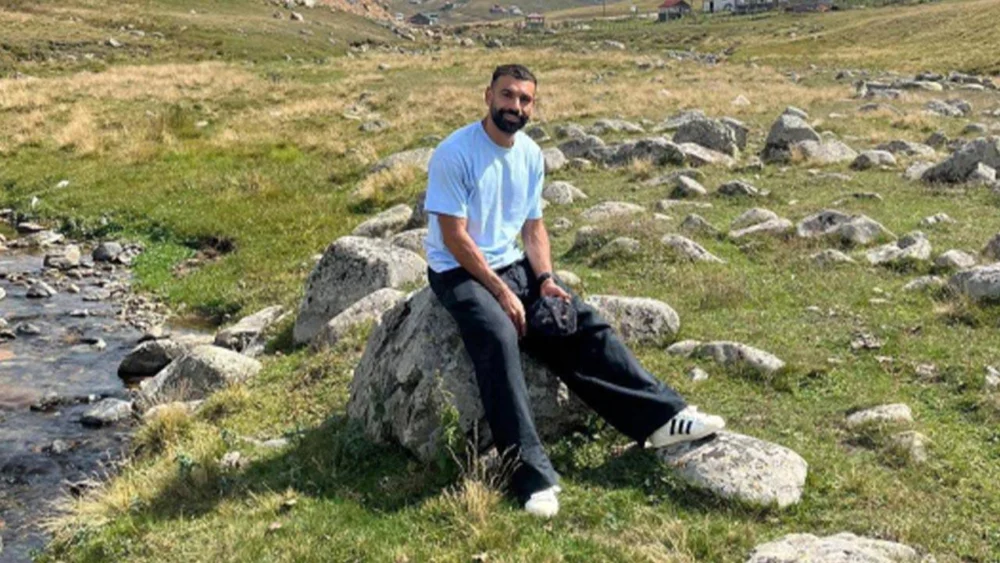 Muhammed Salah’ın fotoğraf çektirdiği taşın yanına bank konuldu