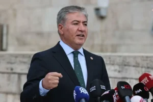 Murat Emir'den "YENİ Parti'nin adı değişecek mi?" sorusuna yanıt: İltibas olması lazım
