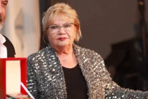 Nevra Serezli kimdir, kaç yaşında? Kariyeri ve biyografisi