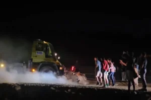ODTÜ'de öğrencilerin üzerine belediye aracı sürüldü!