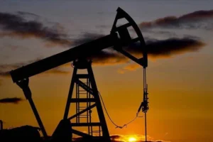 Ortadoğu gerilimi piyasalarda dengeleri değiştirdi: Petrol 100 dolara dayandı