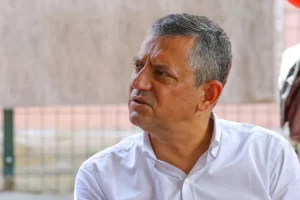 Özgür Özel, Ardahan'da: İktidara gelince bütün ev kadınlarını emekli yapacağız
