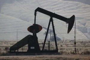 Petrol fiyatlarında yükseliş sürüyor: Brent 105,91 dolara çıktı