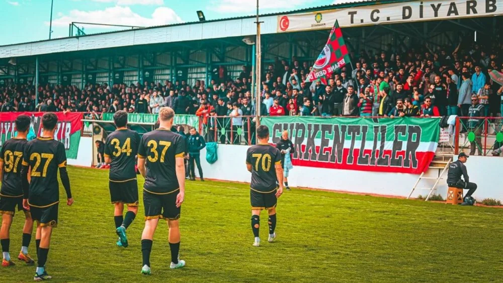 Diyarbakırspor’da tarihi karar: Kulüp taraftarlara devredildi!