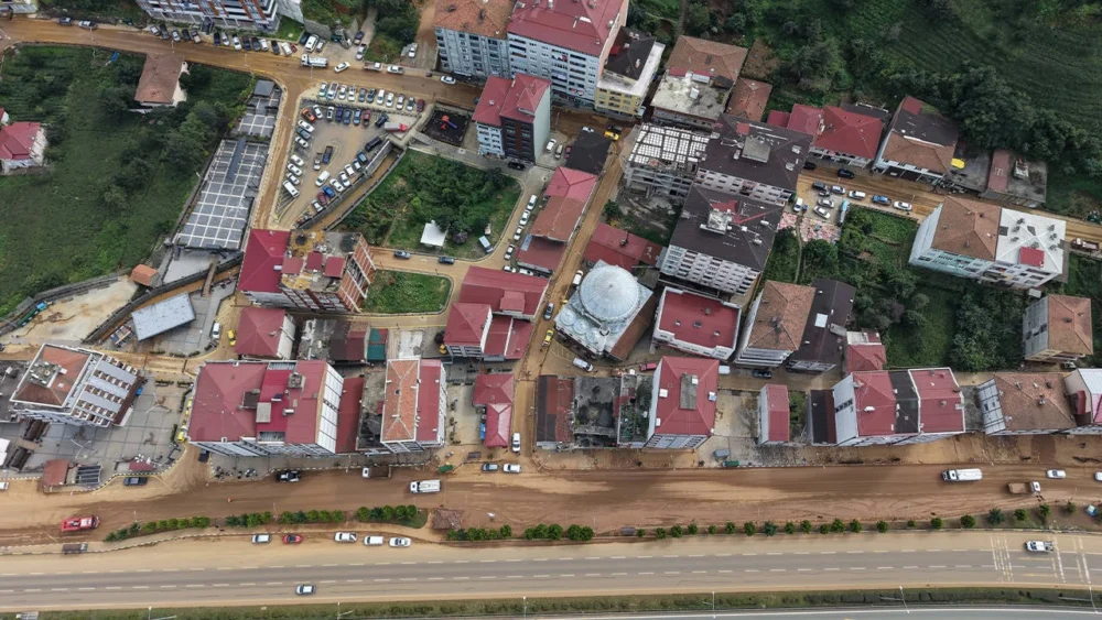Rize'de sel temizliği nedeniyle 8 eğitim kurumunda 1 gün tatil