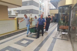 Rus turist otel koridorunda ölü bulundu