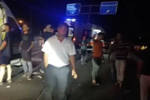 Diyarbakır yolunda korkutan kaza: Çok sayıda kişi yaralandı
