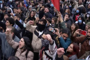Saray, Üsküdar’da seçimsiz Türkiye’yi test etti