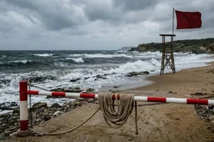 Sarıyer'in ardından Beykoz'da da dalga boyu nedeniyle 2 gün denize girmek yasaklandı