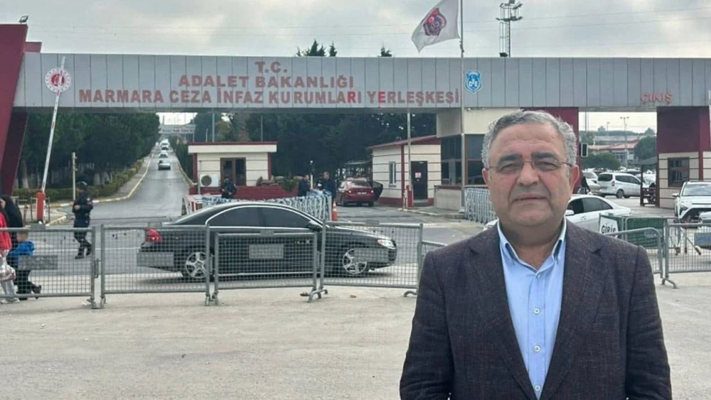 Sezgin Tanrıkulu'ndan Silivri'deki uygulamalara tepki: "Cezaevinde yayınlar keyfi şekilde engelleniyor"