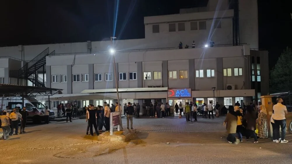 Siirt’i yasa boğan kaza: Yol kenarındaki 2 kuzen hayatını kaybetti!
