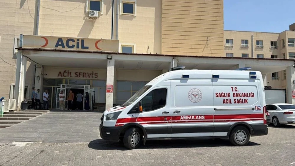 Siverek-Çermik yolunda otomobil yoldan çıktı: Yaralılar var