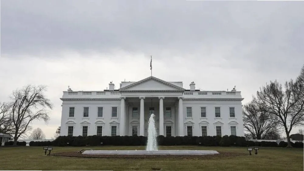 Trump basın mensuplarının Beyaz Saray'a girişini engellemişti, yargı Trump'a "dur" dedi