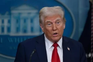 Trump'tan İran'la savaş açıklaması: "Önümde vermem gereken önemli bir karar var"