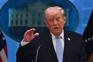 Trump, yapay zekayla ilgili ileri sürülen endişelerin "koca bir yalandan ibaret" olduğunu söyledi