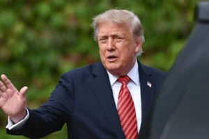 Trump yasak getirmişti: CNN ve MS NOW muhabirleri Beyaz Saray'a giremedi