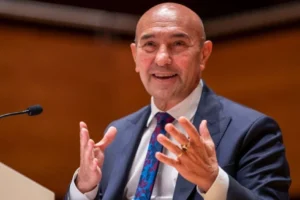 Tunç Soyer’in avukatlarından yeni iddianameye tepki: "Yedeğin yedeği"