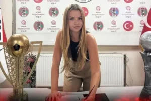 Türkiye bu teknik direktörü konuşuyor: Zeynep Mestan kimdir?