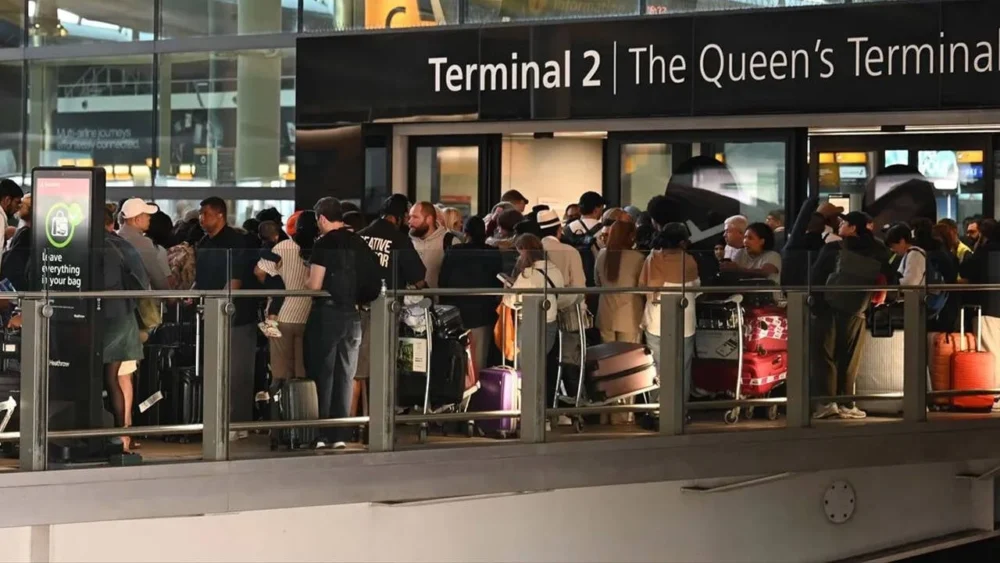 Türkiye'den Londra seferlerinde iptal ve gecikmeler yaşanıyor