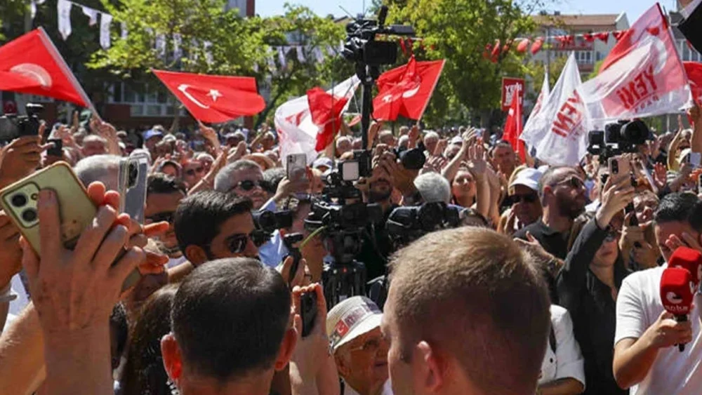 YENİ Parti'den 12 Eylül'de Üsküdar'da miting kararı