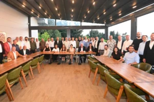 YENİ Parti İstanbul ilçe kongreleri tamamlandı: Esenyurt'ta gerilim nedeniyle seçim ertelendi