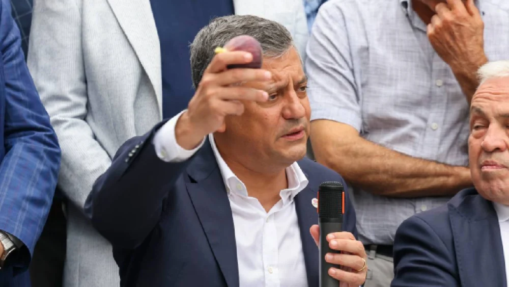 YENİ Parti Lideri Özgür Özel: "Çiftçinin kullandığı mazot ucuzlayacak"