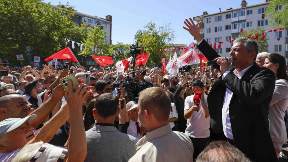 YENİ Parti sahaya iniyor: "Çizilen sınırları reddediyoruz"