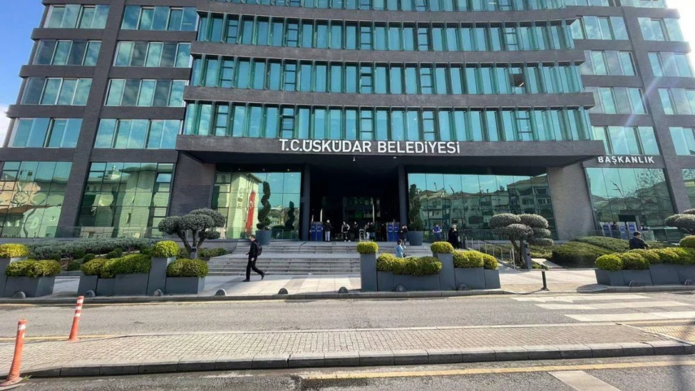 YENİ Parti'den Üsküdar Belediyesi önünde buluşma çağrısı: "Hakkımıza, irademize sahip çıkalım"