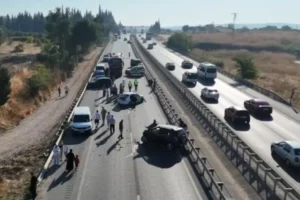 Yola mazot döküldü: 10 araç kazaya karıştı!
