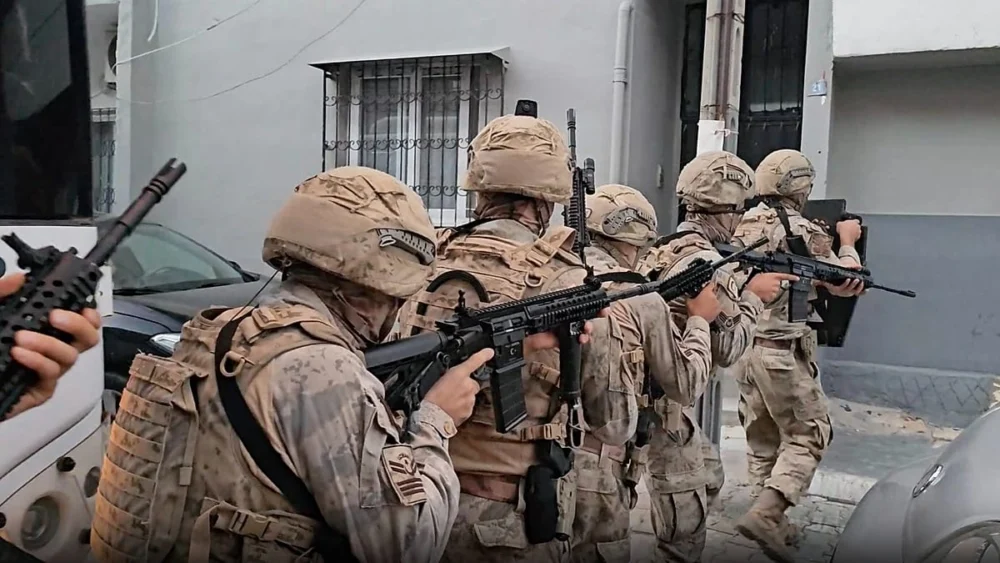 16 ilde IŞİD operasyonu: 51 gözaltı