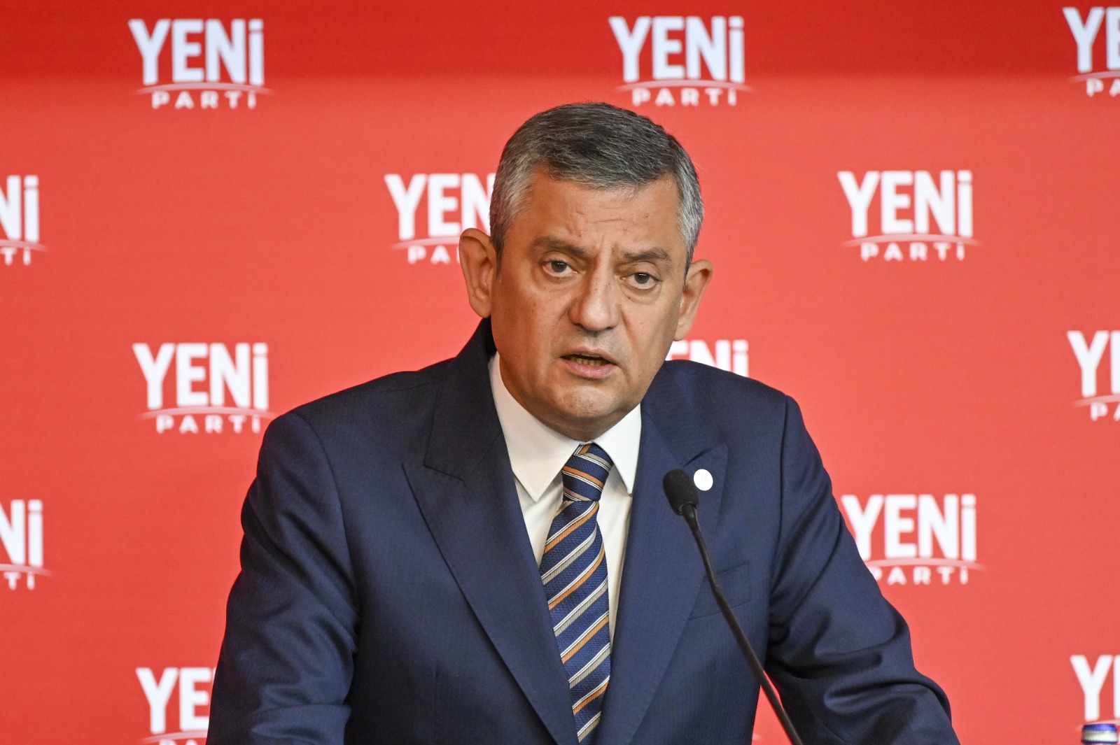 Özel