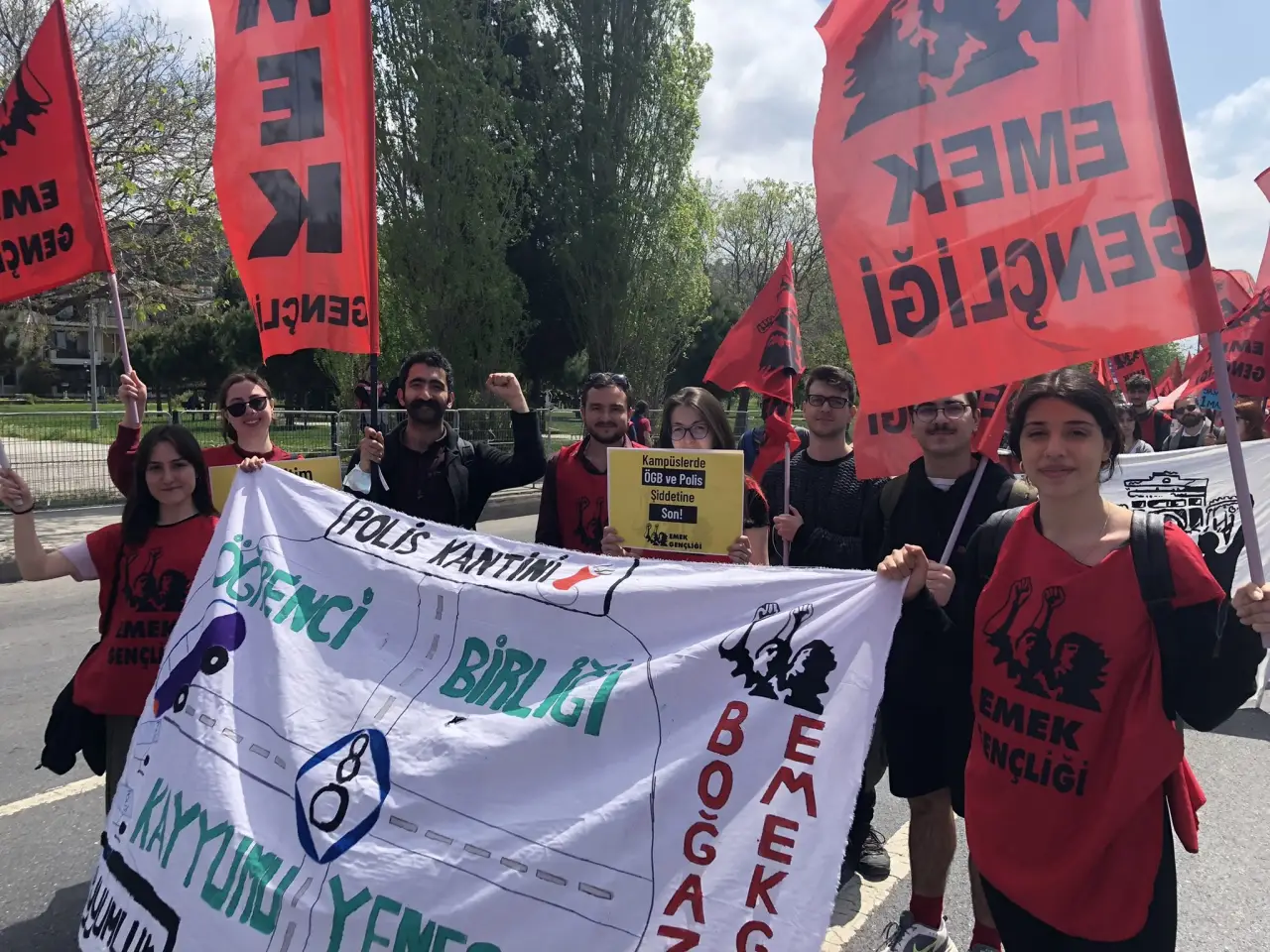 Boğaziçi Hazırlık Kampüsü'nde özel güvenlik bildiri dağıtımını engelledi
