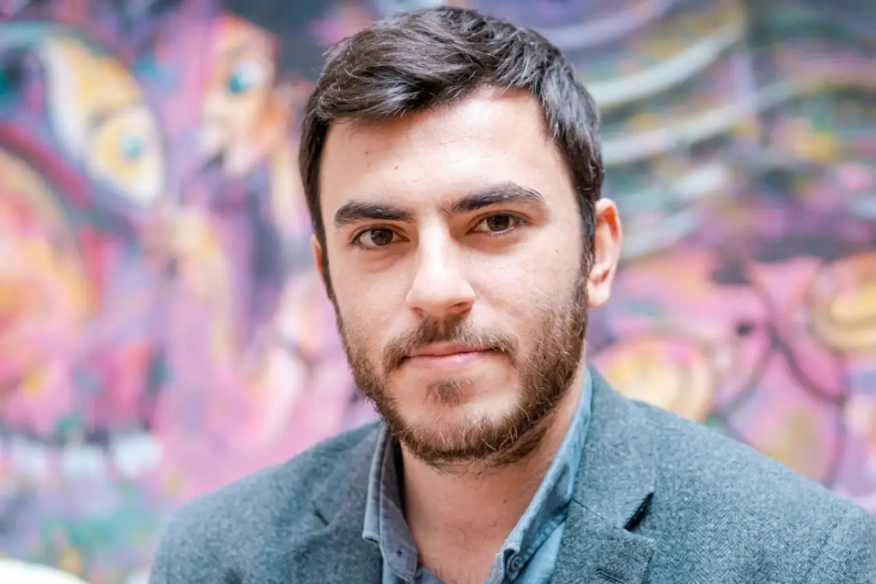 BirGün muhabiri İsmail Arı, ifade vermek için gittiği emniyette gözaltına alındı