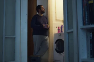 ‘Feridun’ filminin yönetmeni Utku Ali Güler’le konuştuk: Çamaşır makinesinden çıkan bir not, üç yıllık yalnızlık