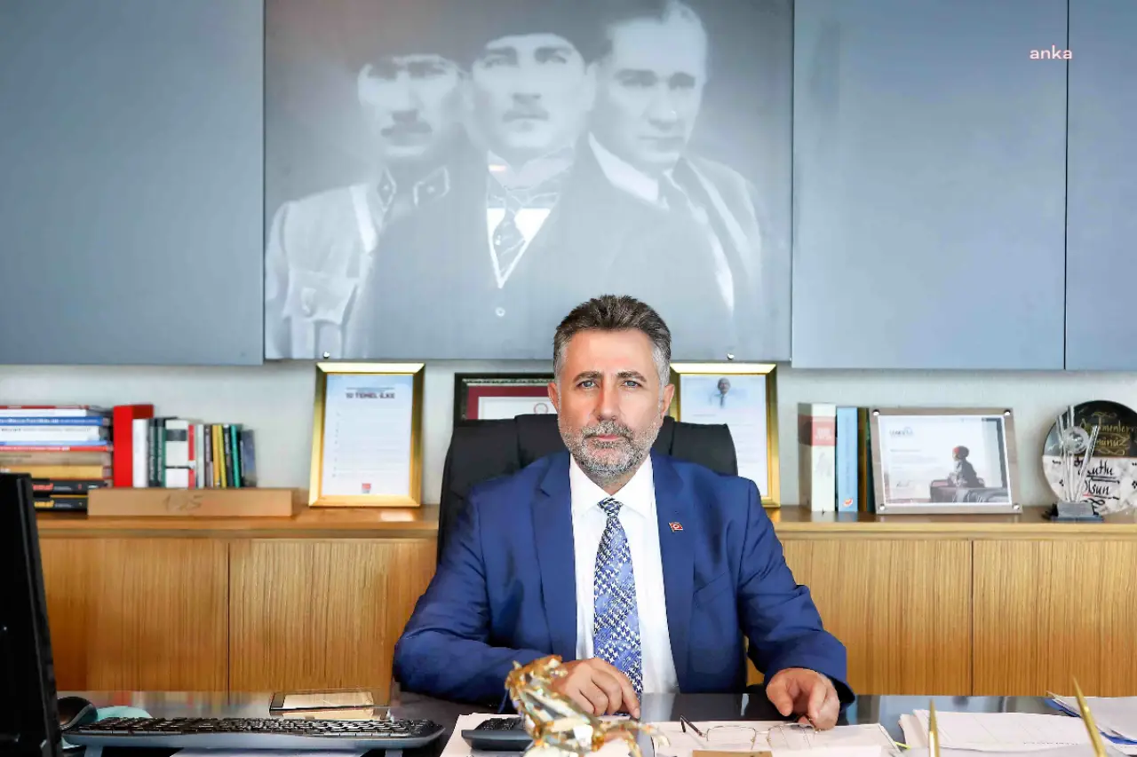 Bayraklı Belediyesi soruşturmasında 6 tutuklama: Eski Başkan Sandal da aralarında