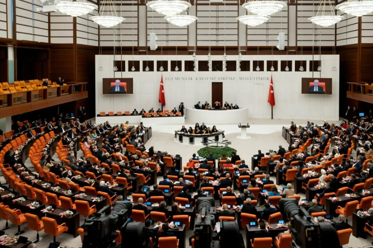 Fon vurgunuyla ilgili düzenleme TBMM'de yasalaştı