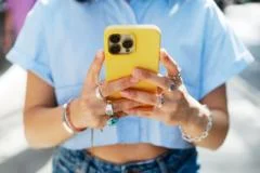 Akıllı telefonlar kullanıcılarını dinliyor mu?