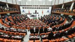 Meclis açılıyor: Yeni dönemde gündemde neler var?