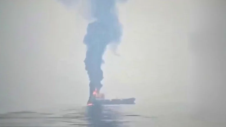 Hürmüz Boğazı'nda bir LPG tankerinin vurulduğu iddia edildi
