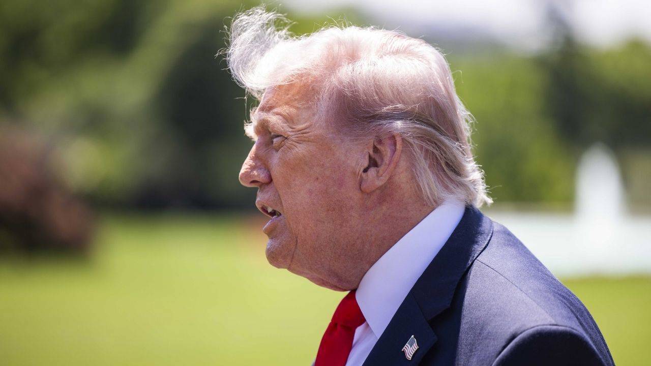 Trump: İran'a bugün saldırı düzenlenmeyecek