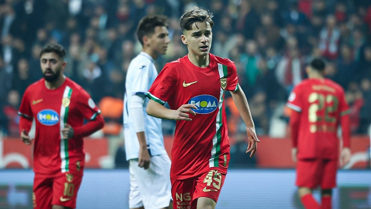 Amedspor'un genç yeteneği Enes Yılmaz'ın durumu merak konusu oldu