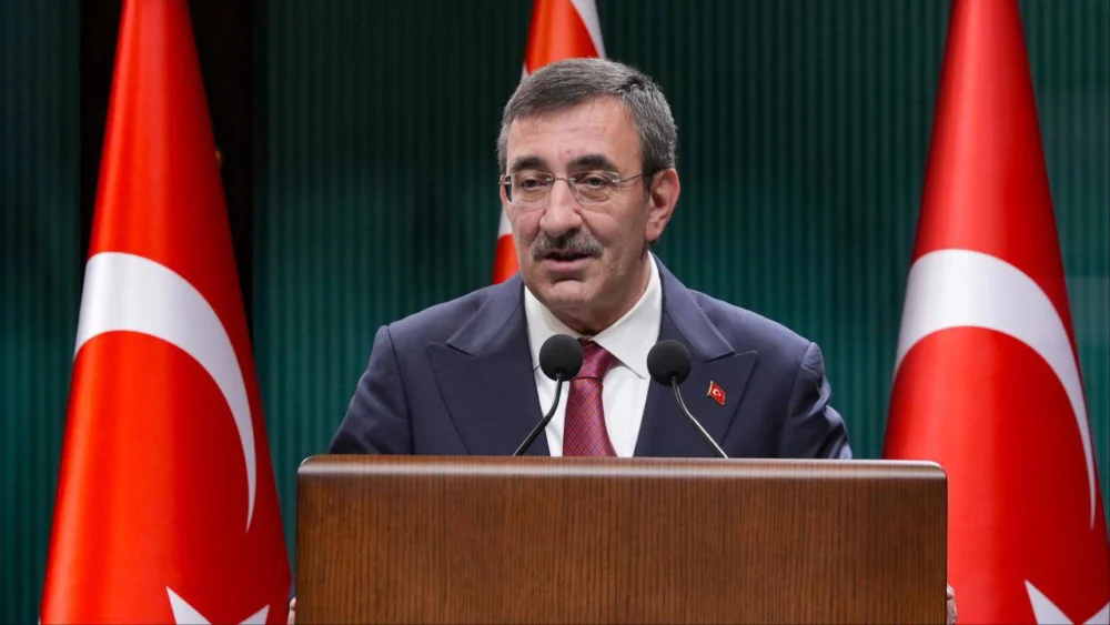 TBMM'nin yeni yasama yılı açılışında fon soruşturması tartışmaları öne çıktı