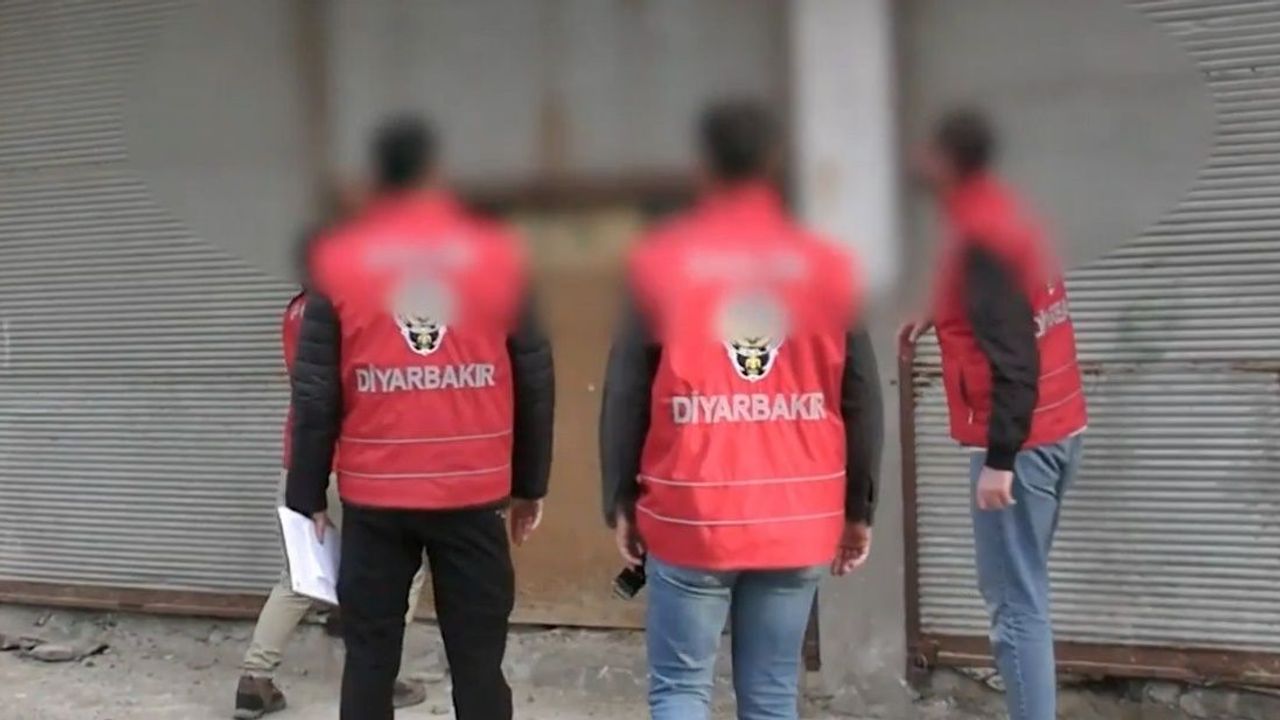 Diyarbakır'da taklit ürün imalathanesine operasyon: 10 milyon TL değerinde malzeme ele geçirildi