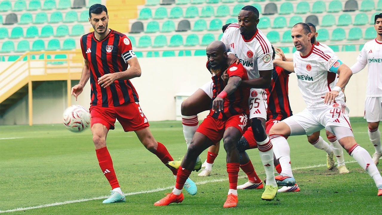 Van Spor FK - Ümraniyespor maçı fotoları